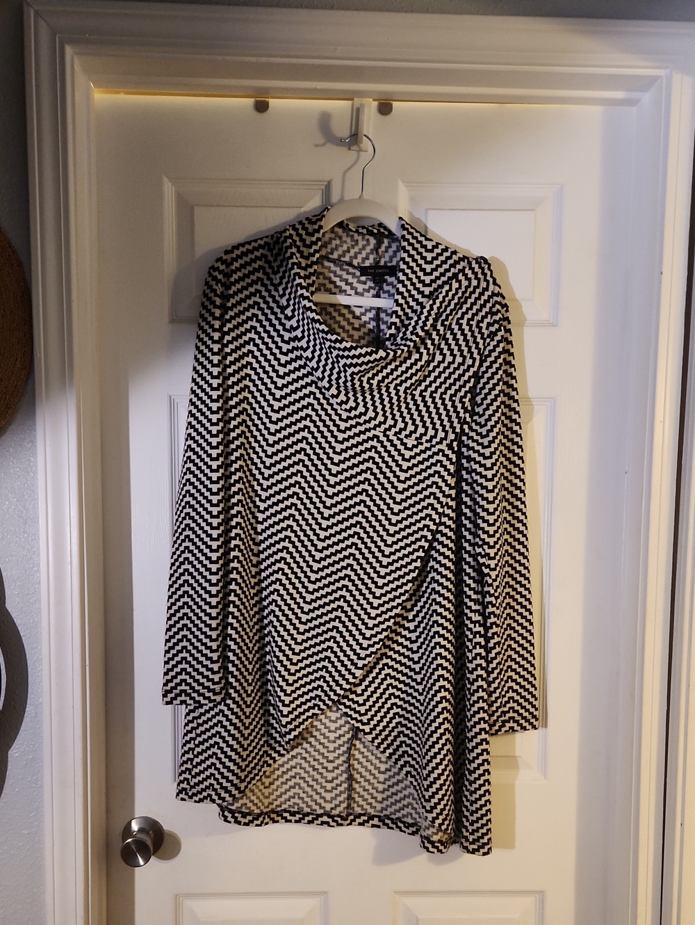 The Limited Black and White Patterned Womens Top